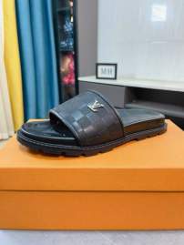 Picture of Louis Vuitton Slippers _SKULVsz38-44hnh0437969